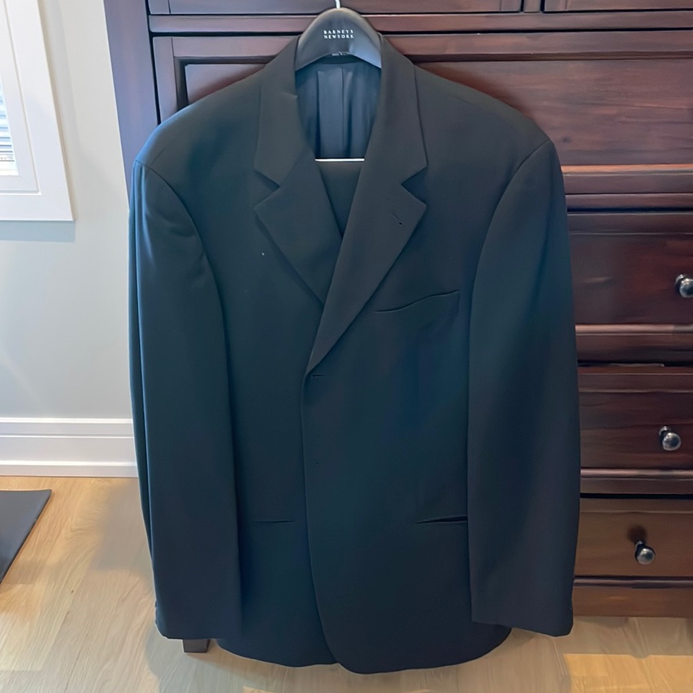 Hugo Boss wool suit pleated front relaxed fit 42L